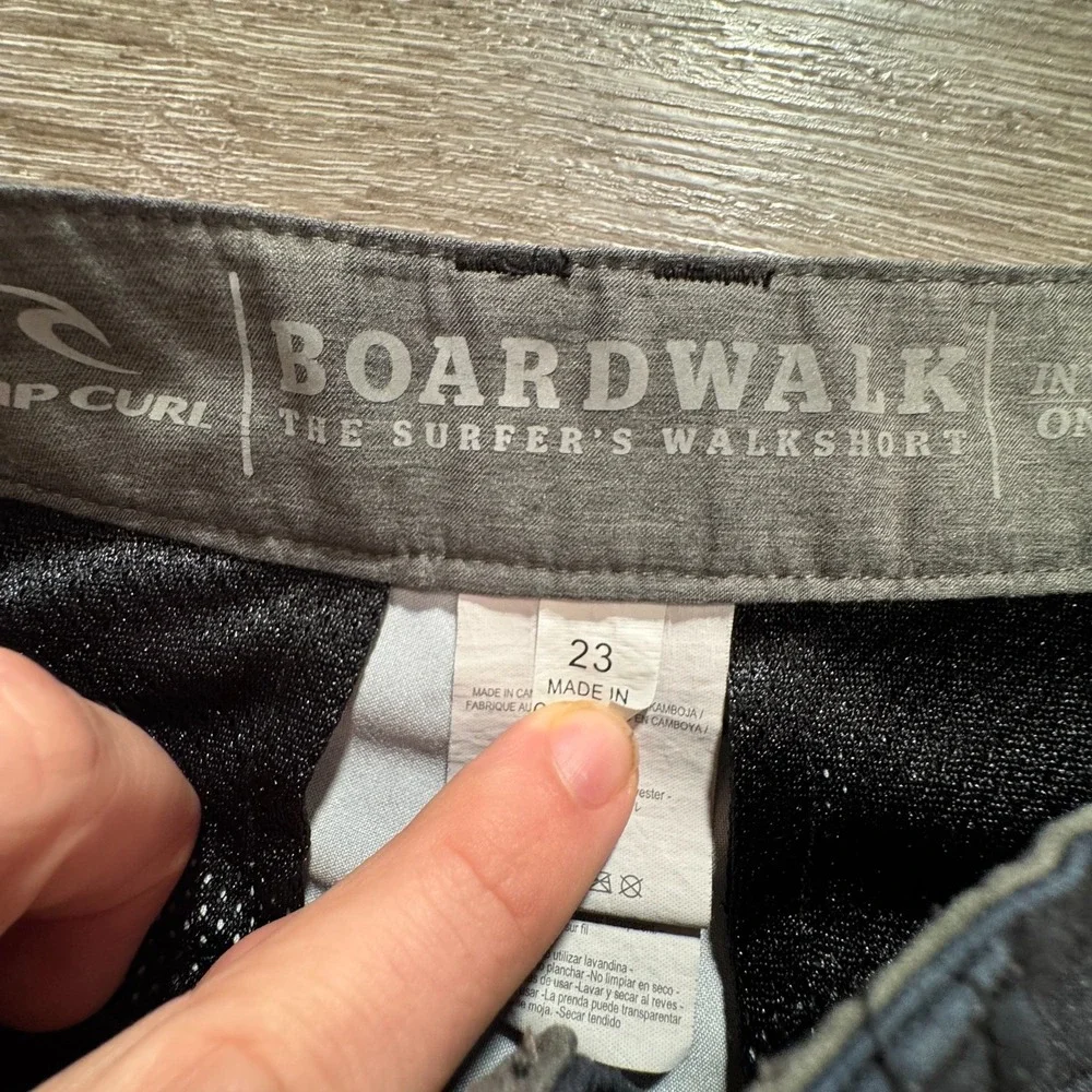 Rip Curl Shorts‎ Youth 23 Gray Stripe Boardshorts Surf Swim Boardwalk Hybrid